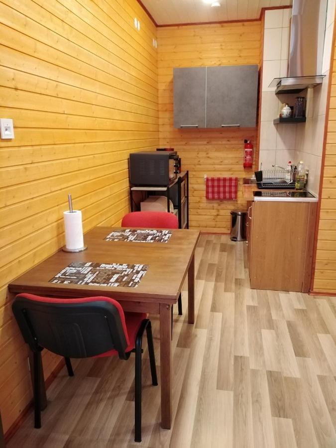 קורסארה Kauba 6-6 Apartment מראה חיצוני תמונה